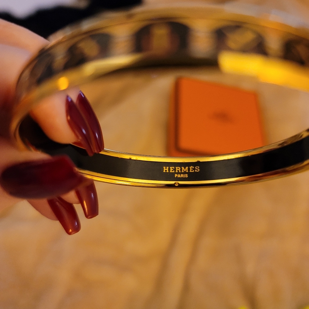 HERMES Cloisonne Bangle Bracelet Black/Gold/Never Worn/ Brand New ❤️ - Picture 5 of 10